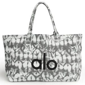 Alo shopper tote bag, brand new.